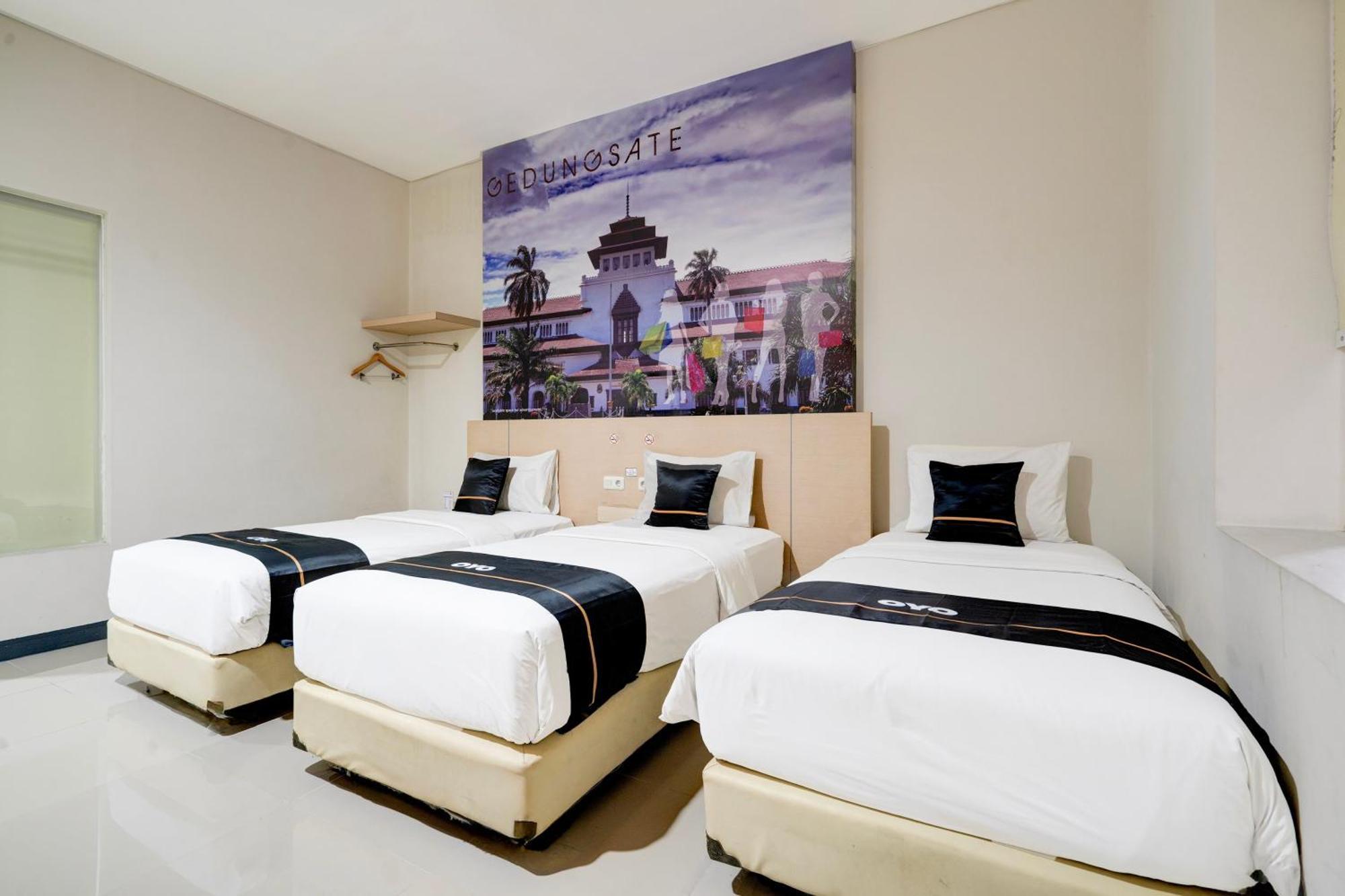 Townhouse Oak Cihampelas Near Ciwalk Formerly Promenade Hotel Bandung Extérieur photo